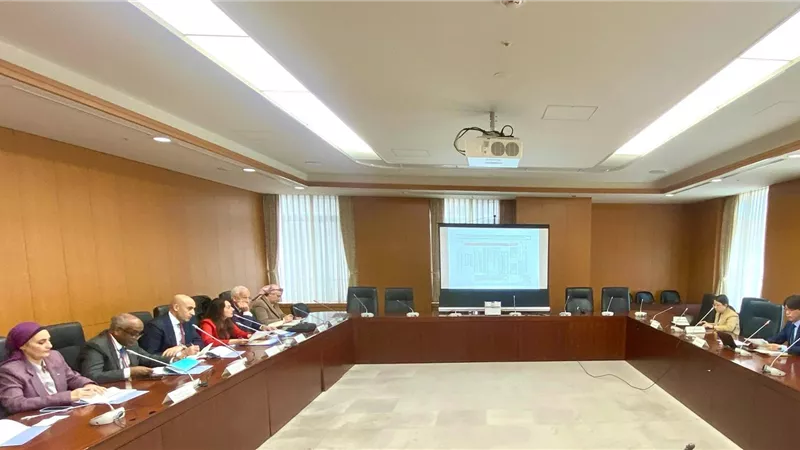 عبد اللطيف يستهل زيارته لليابان بعقد سلسلة من اللقاءات مع مسئولى وزارة التعليم والثقافة والرياضة والعلوم والتكنولوجيا