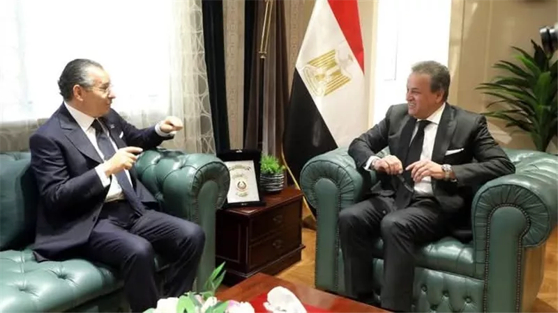 وزير الصحة يبحث مع رئيس 