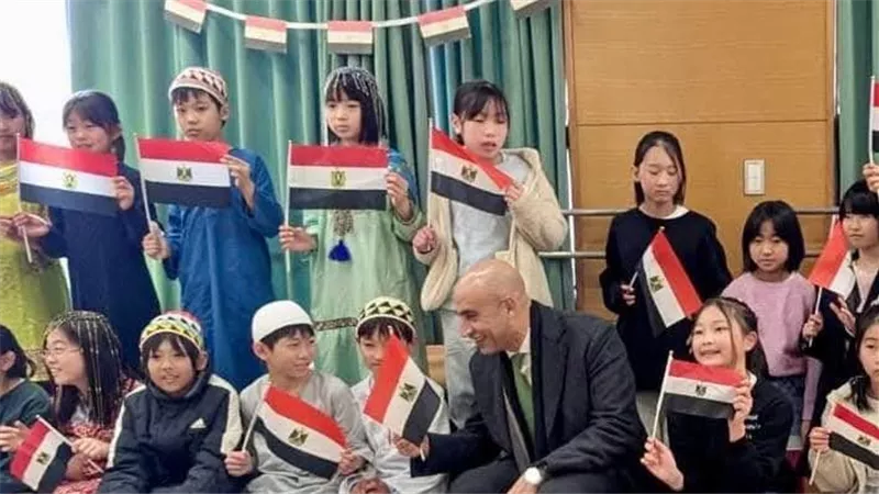 وزير التربية والتعليم يزور عددا من المؤسسات التعليمية