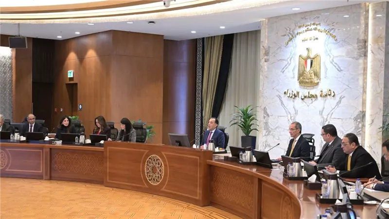 مدبولي يتابع الموقف التنفيذي لمشروعات المرحلة الأولى من المبادرة الرئاسية 
