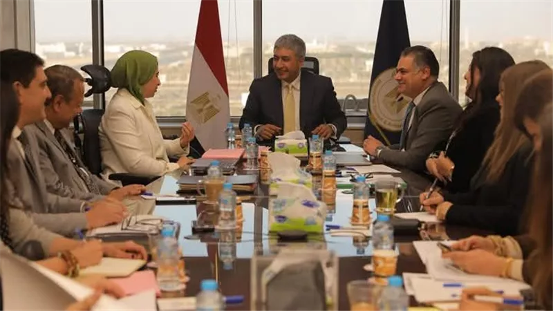  وزير السياحة والآثار يترأس اجتماع اللجنة المعنية بتطوير المنتجات والأنماط السياحية 