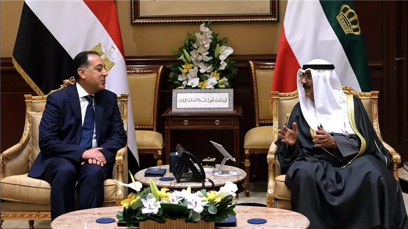 أمير دولة الكويت يستقبل رئيس الوزراء لبحث القضايا والموضوعات ذات الاهتمام المشترك