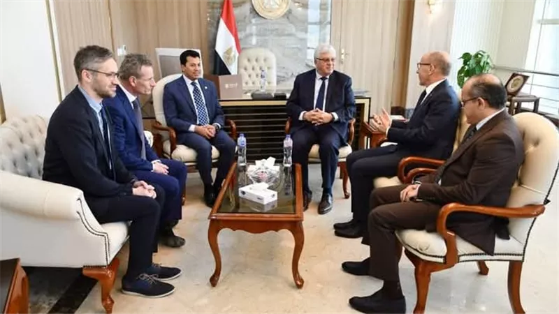 وزيرا التعليم العالي والشباب والرياضة يعقدان اجتماعًا مع رئيس الاتحاد الدولي للرياضة الجامعية