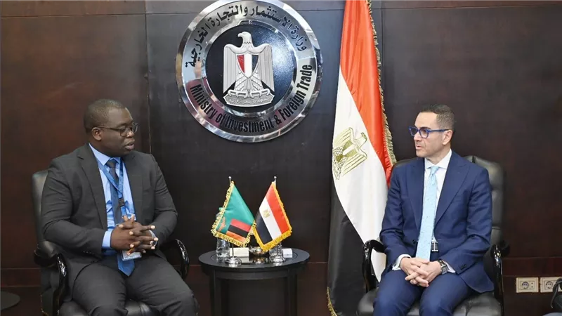 وزير الاستثمار يستقبل وزير التجارة والصناعة الزامبي لبحث سبل تعزيز العلاقات الاقتصادية المشتركة بين البلدين