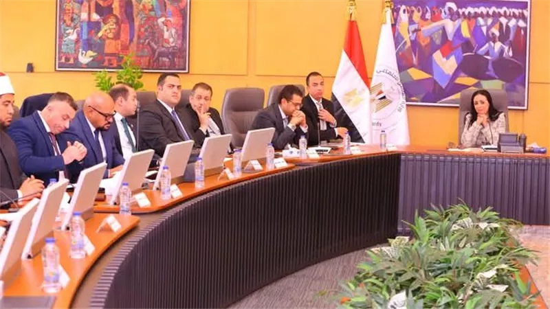 وزيرة التضامن تترأس اجتماع اللجنة العليا للأسر البديلة الكافلة