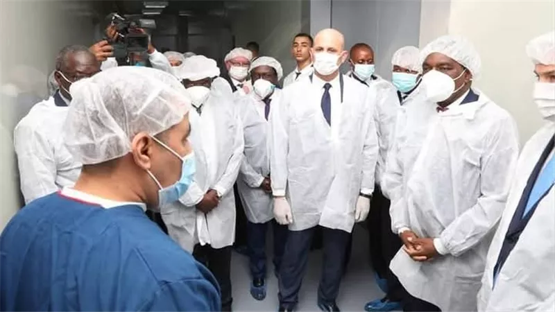عقب مباحثاته مع الرئيس السيسي.. رئيس زامبيا يتفقد معهد الامصال واللقاحات البيطرية بوزارة الزراعة  
