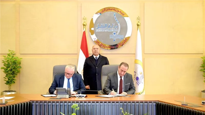 الوزير يشهد توقيع مذكرة تفاهم بين 