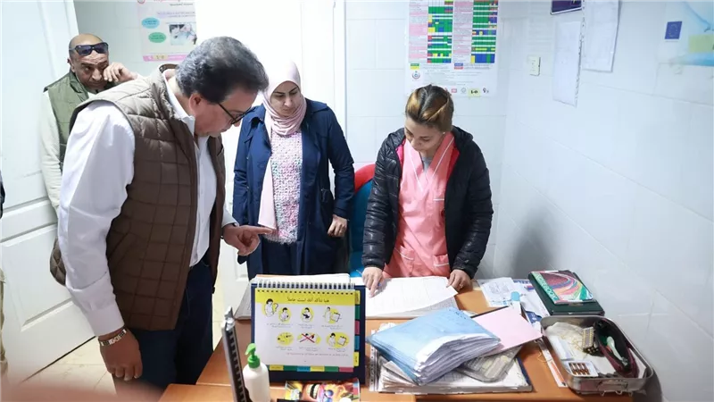 وزير الصحة يفاجئ مركزي طب أسرة في الأسمرات بزيارة مفاجئة بأول أيام رمضان