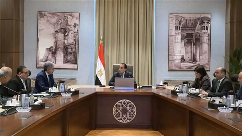 رئيس الوزراء يتابع الموقف التنفيذي للأعمال بمنطقة الأهرامات ومحيطها