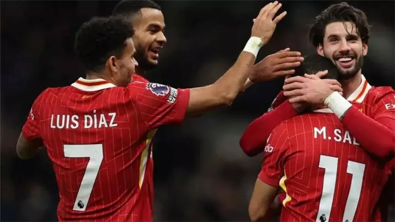 التوقيت وعدد النقاط.. متى يحسم ليفربول لقب الدوري الإنجليزي رسميا؟