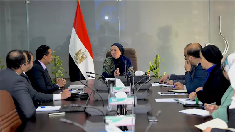 وزيرة البيئة تبحث مع مدير مكتب مصر لبرنامج الأمم المتحدة للمستوطنات البشرية UN HABITAT تنفيذ عدد من المشروعات