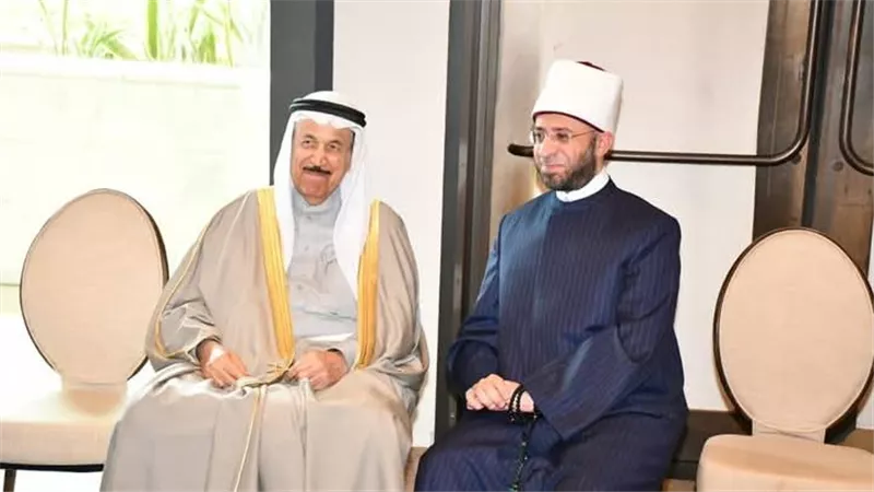 وزير الأوقاف يلتقي رئيس المجلس الأعلى للشئون الإسلامية بالبحرين 