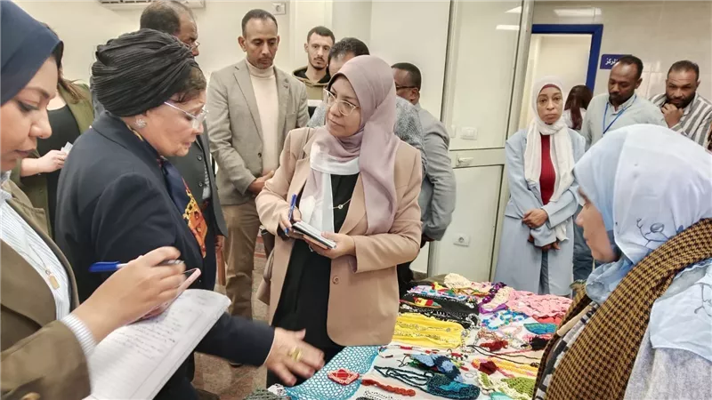 نائب وزير الصحة تتفقد مراكز تنمية الأسرة بأسوان وتؤكد أهمية تمكين المرأة المصرية