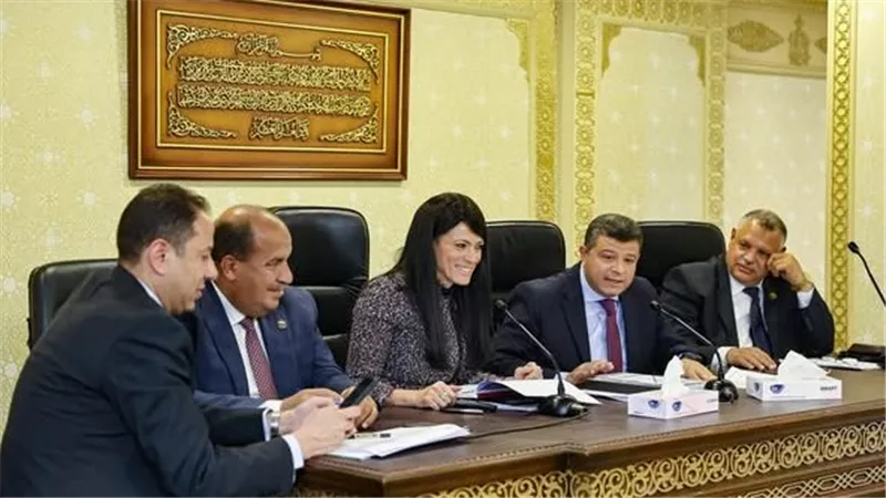 المشاط تستعرض مع اللجنة الاقتصادية بمجلس النواب منفذات خطة التنمية للعام المالي 2024/2023
