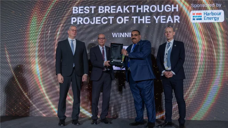 وزير البترول يسلم جوائز مؤتمر مصر الدولي للطاقة إيجبس 2025