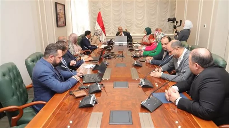 وزير العمل يوجه بسرعة الانتهاء من مشروع ميكنة ورقمنة برنامج تشغيل ورعاية العمالة غير المنتظمة