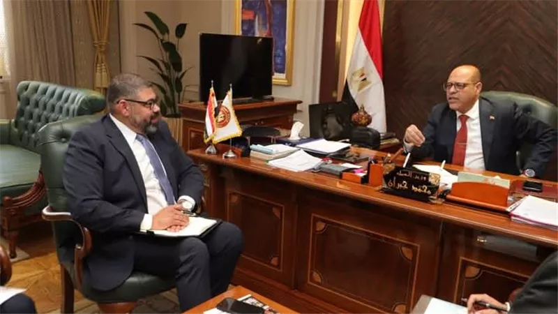 وزير العمل يلتقي الرئيس التنفيذي للأكاديمية الوطنية للعلوم والمهارات