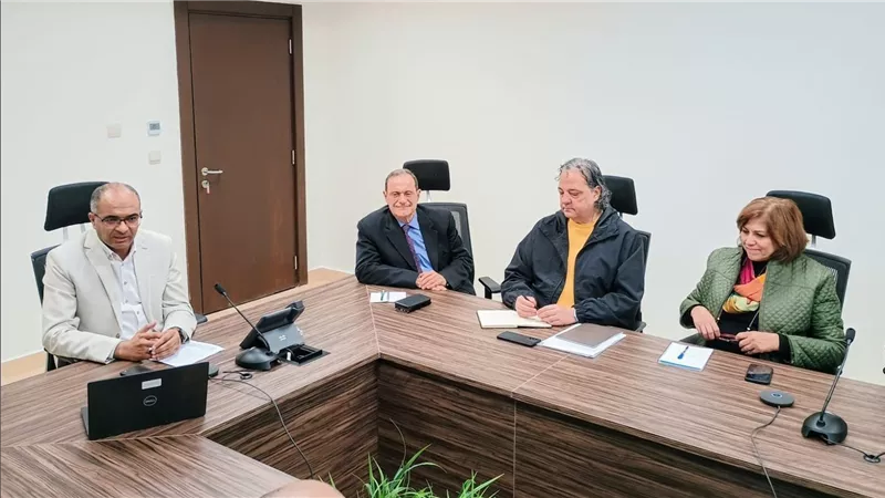 نائب وزير الاسكان يناقش مع ممثلي البنك الدولي سبل التعاون بالمشروعات المستقبلية