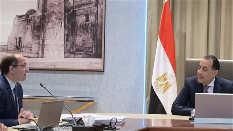 رئيس الوزراء يلتقي وزير المالية لاستعراض عددٍ من مؤشرات الأداء المالي