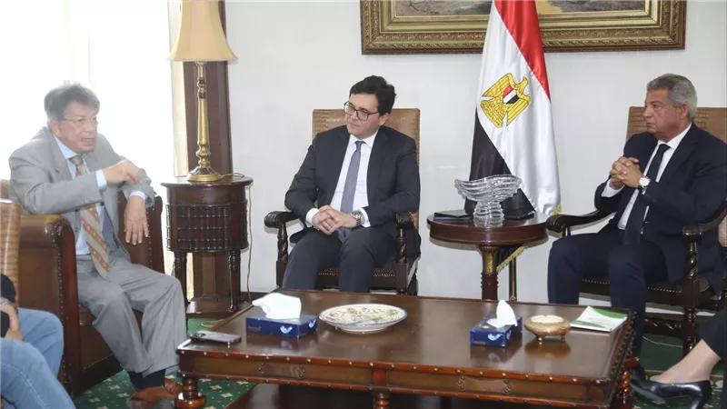 وزير الثقافة ورئيس المجلس الأعلى لتنظيم الإعلام يجتمعان لبحث مستقبل التعاون الثقافي والإعلامي