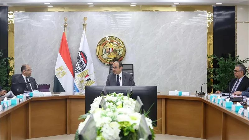 وزير قطاع الأعمال العام يترأس اجتماع الجمعية العامة للشركة القابضة للتشييد والتعمير