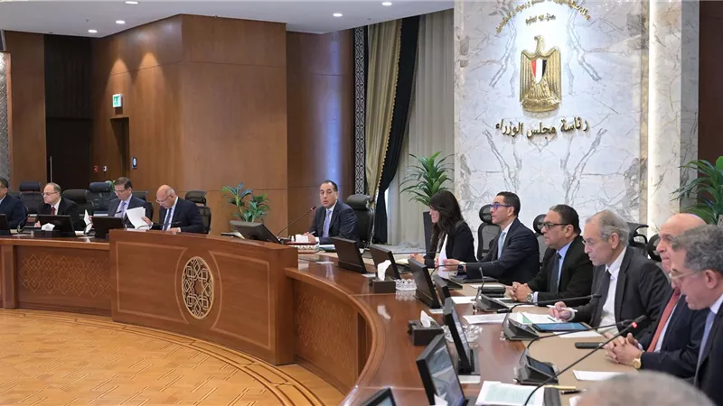 رئيس الوزراء يناقش مُخرجات اللجنة الاستشارية لتنمية الصادرات في عدة قطاعات بحضور الوزراء المعنيين