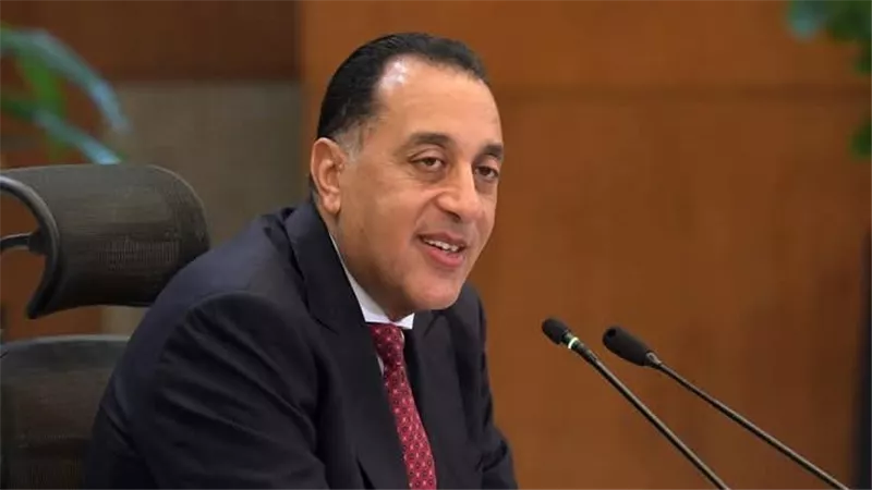 رئيس الوزراء يهنئ فضيلة الإمام الأكبر شيخ الأزهر بحلول عيد الفطر المبارك