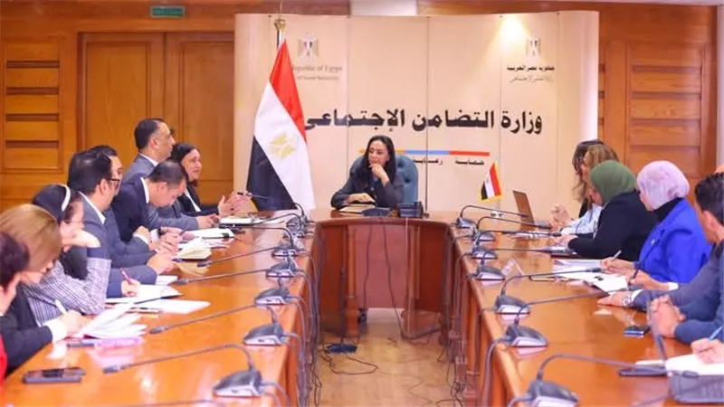  وزيرة التضامن تترأس اجتماعًا لبحث التوسع في منظومة الحضانات والطفولة المبكرة