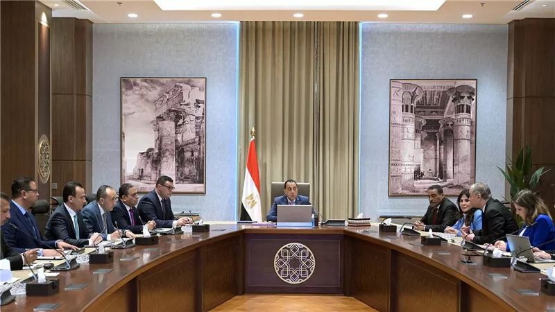 رئيس الوزراء يتابع أعمال تطوير الساحل الشمالي الغربي من غرب رأس الحكمة لشرق مطروح
