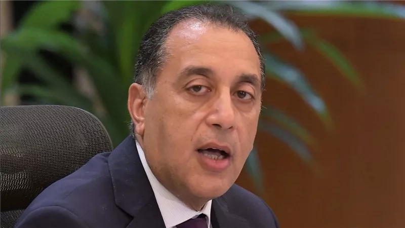رئيس الوزراء يكشف حقيقة ما يثار بشأن بيع بنك القاهرة
