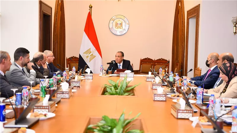 وزير الخارجية والهجرة يجتمع مع مجلس إدارة هيئة تمويل مباني وزارة الخارجية في الخارج