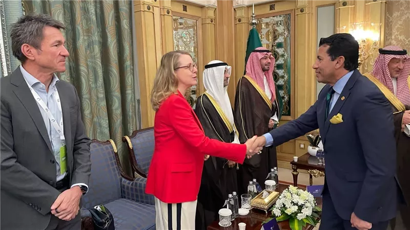 وزير الرياضة يشهد افتتاح منتدى الاستثمار الرياضي بالرياض