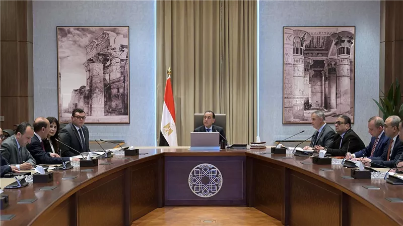 رئيس الوزراء يتابع سير الأعمال في مشروع توسعة كورنيش الإسكندرية.. وإجراءات تشغيل مشروع حدائق تلال الفسطاط