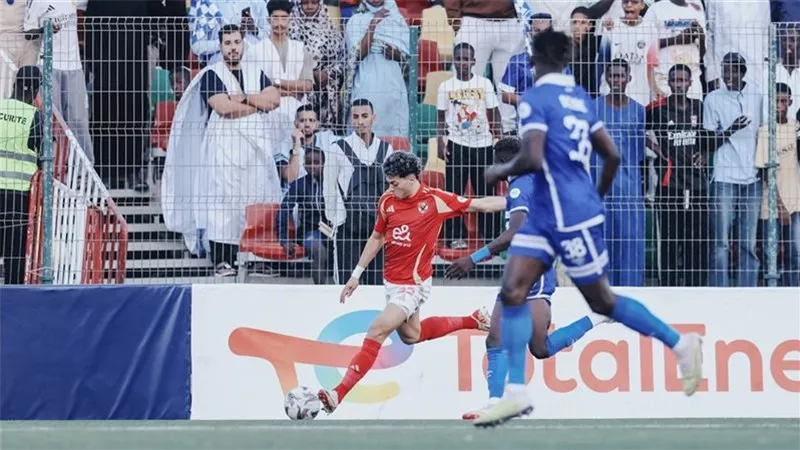 الأهلي يغادر موريتانيا استعدادًا للعودة إلى القاهرة بعد التأهل لنصف نهائي أفريقيا