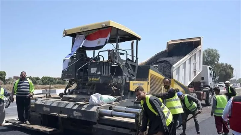 رئيس الوزراء يتفقد أعمال مشروع ازدواج طريق أسيوط/ ديروط الزراعي