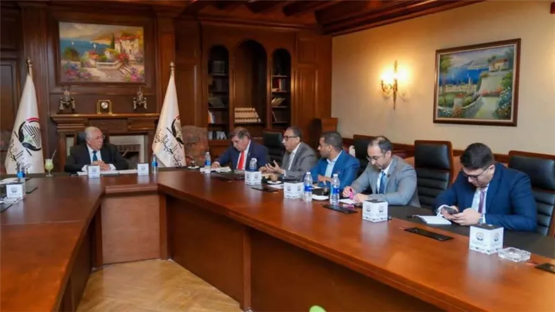 “الجبهة الوطنية” يناقش خطة العمل وتطوير الأداء الإعلامى ويستعد لافتتاح المقر الجديد