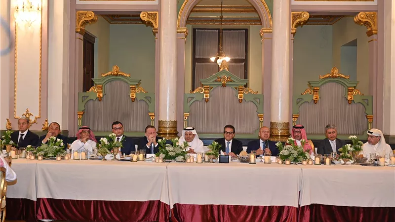 وزير الصناعة والنقل يشارك بفعاليات افتتاح ملتقى رجال الأعمال المصري السعودي