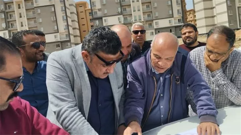 وزير الإسكان يتابع أعمال تنفيذ الوحدات السكنية بمشروع 