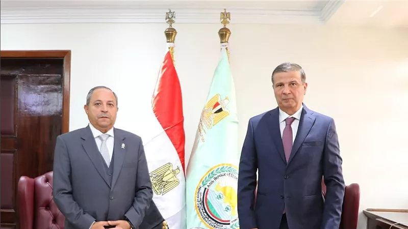 وزير الزراعة يبحث مع محافظ بورسعيد ملف تقنين الأراضي وتعزيز الخدمات البيطرية والإرشاد والتنمية الزراعية في المحافظة