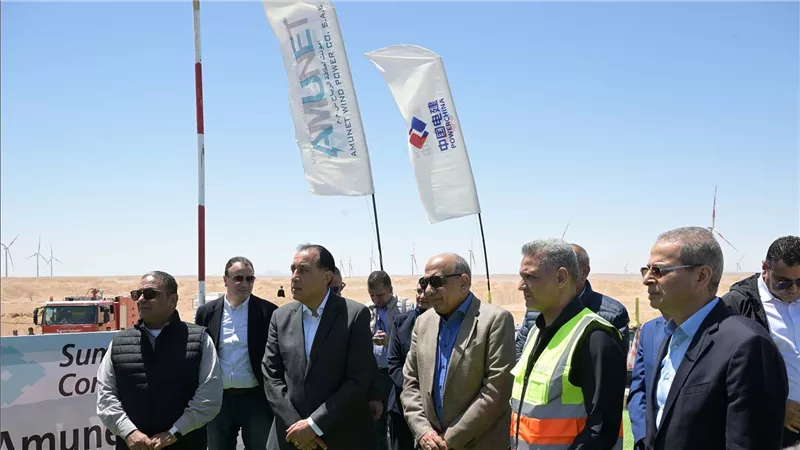 رئيس الوزراء يتفقد محطة 