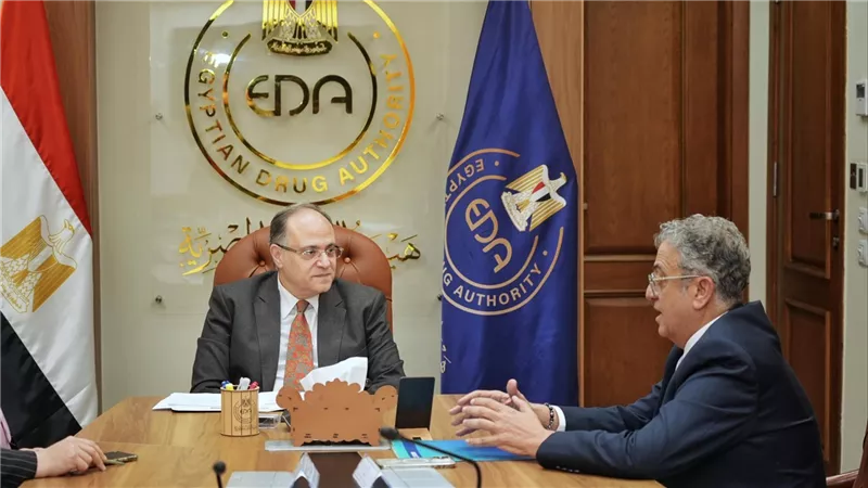رئيس هيئة الدواء يجتمع مع رئيس شركة فيتابيوتكس مصر لبحث سبل التوسع في الصناعات الدوائية الحيوية
