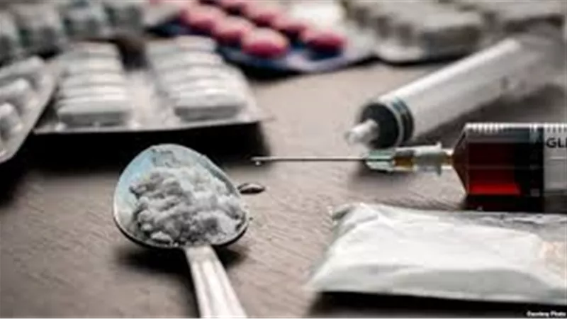 القبض على 3 أشخاص تعاطوا مواد مخدرة بإحدى الحدائق العامة بالإسماعيلية