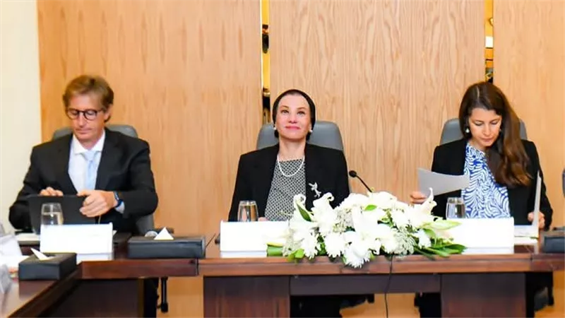 وزيرة البيئة تترأس اجتماع مشروع تحويل النظم المالية من أجل المناخ في مصر 
