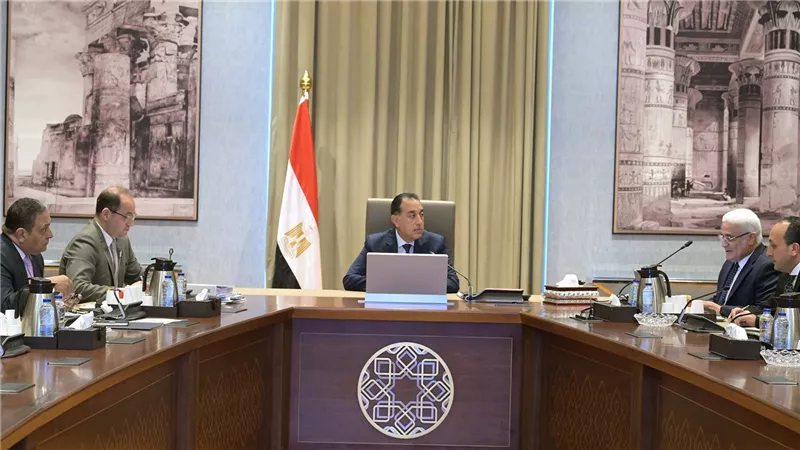 رئيس الوزراء يُتابع الموقف المالي لهيئة التأمين الاجتماعي وموقف استثمارات أموال صندوقها الاستثماري