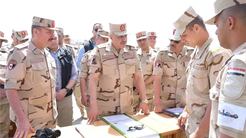 رئيس أركان حرب القوات المسلحة يتفقد المنظومة التعليمية بمعهد ضباط الصف المعلمين 