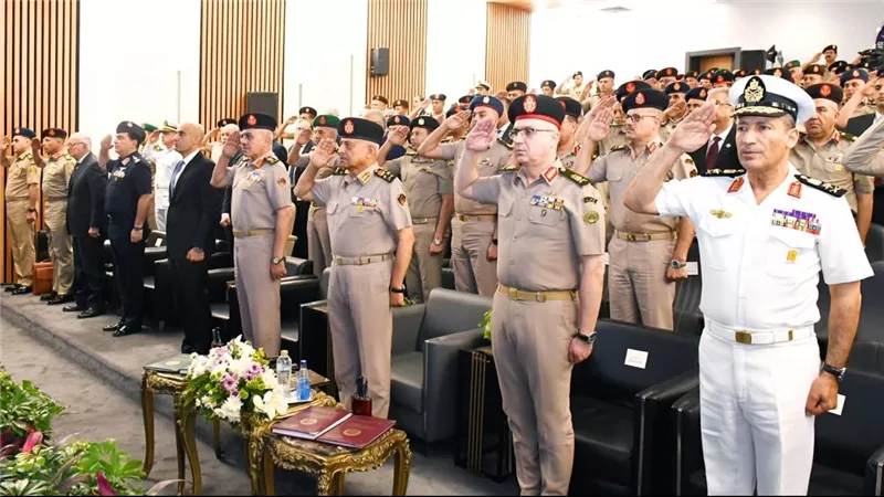  وزير الدفاع والإنتاج الحربى يشهد مناقشة البحث الرئيسى لمركز الدراسات الإستراتيجية للقوات المسلحة