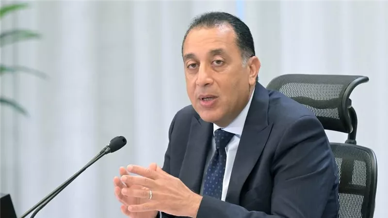 رئيس الوزراء يصل الجابون للمشاركة في حفل تنصيب الرئيس بريس نجيما
