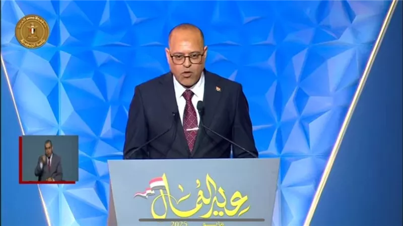 وزير العمل يُلقي كلمة في احتفالية عيد العمال