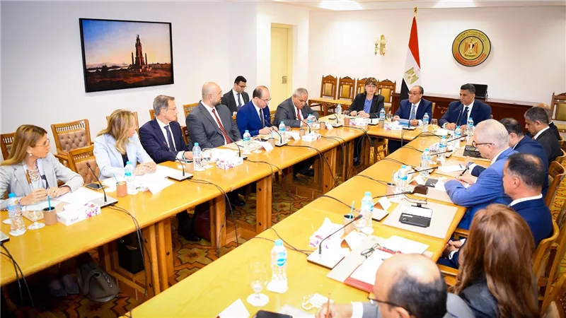 وزير الخارجية والهجرة يلتقي بمُديري مكاتب الأمم المُتحدة الإقليمية في القاهرة