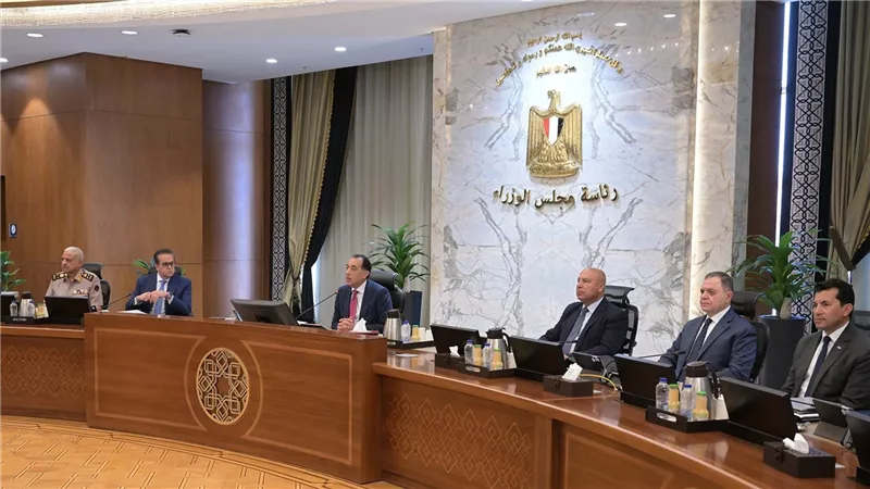 الحكومة تصدر 13 قرار جديد